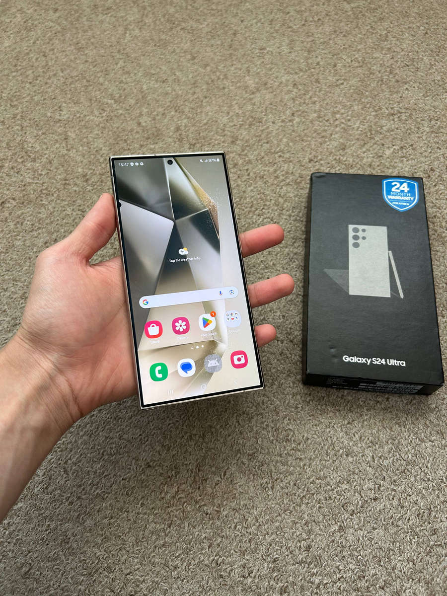 Samsung S24 Ultra 256gb 12gb ram Dual sim with box and cover(read description)