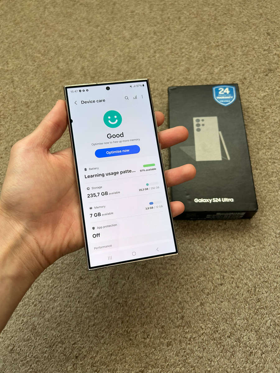 Samsung S24 Ultra 256gb 12gb ram Dual sim with box and cover(read description)