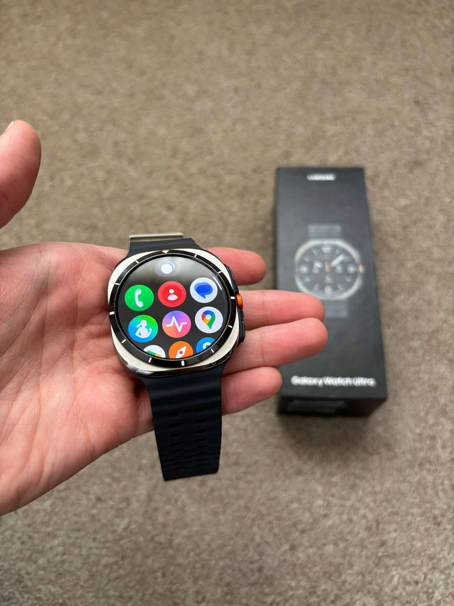Samsung Galaxy Watch Ultra LTE 47mm - Titanium silver with box and charger
