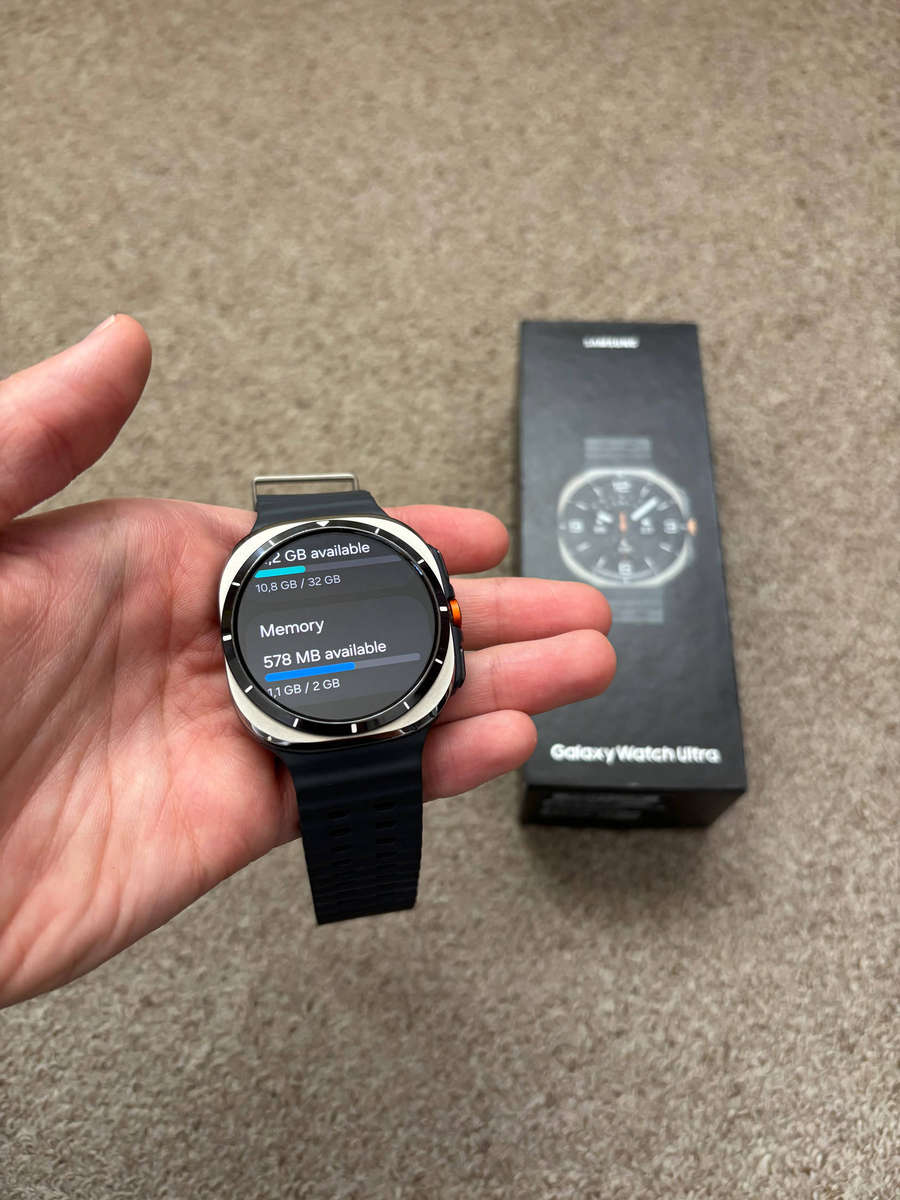 Samsung Galaxy Watch Ultra LTE 47mm - Titanium silver with box and charger