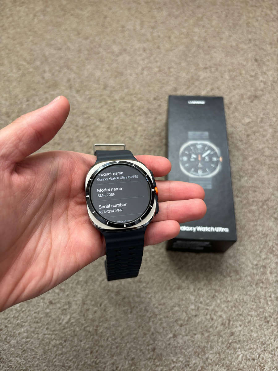 Samsung Galaxy Watch Ultra LTE 47mm - Titanium silver with box and charger