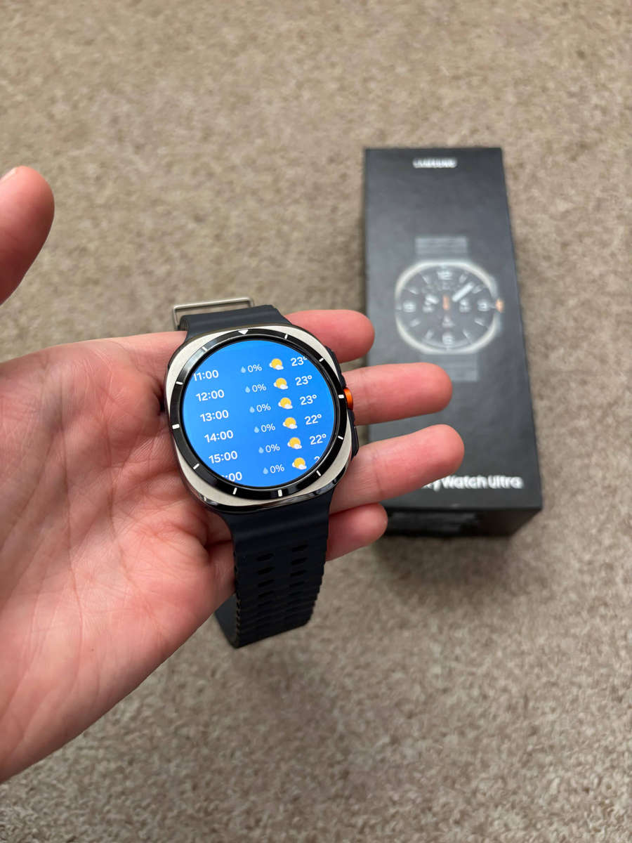 Samsung Galaxy Watch Ultra LTE 47mm - Titanium silver with box and charger
