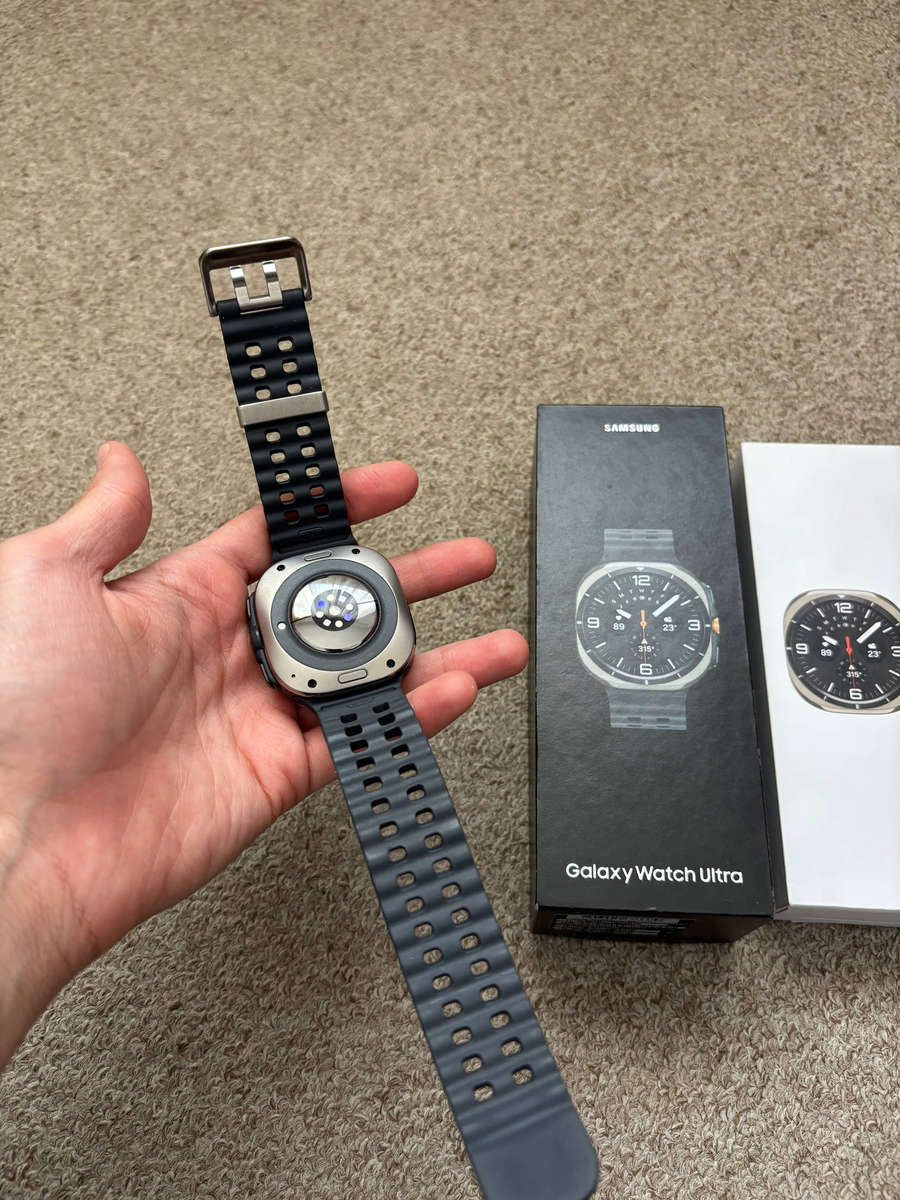 Samsung Galaxy Watch Ultra LTE 47mm - Titanium silver with box and charger