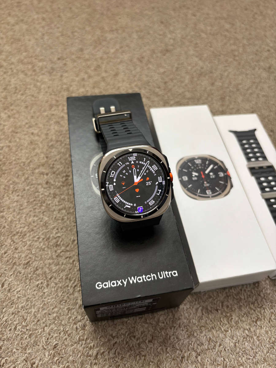 Samsung Galaxy Watch Ultra LTE 47mm - Titanium silver with box and charger