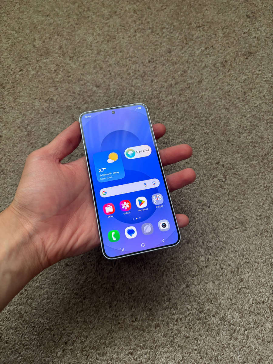 Samsung S25 5G 256gb 12gb ram Dual sim Immaculate condition like new - Icy blue