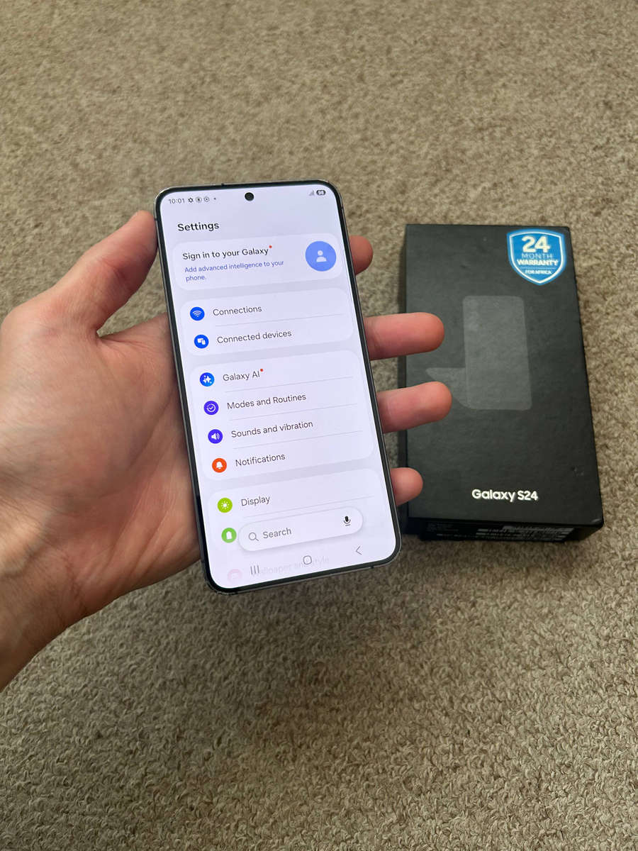 Samsung S24 256gb Dual sim 8gb ram with box and cover