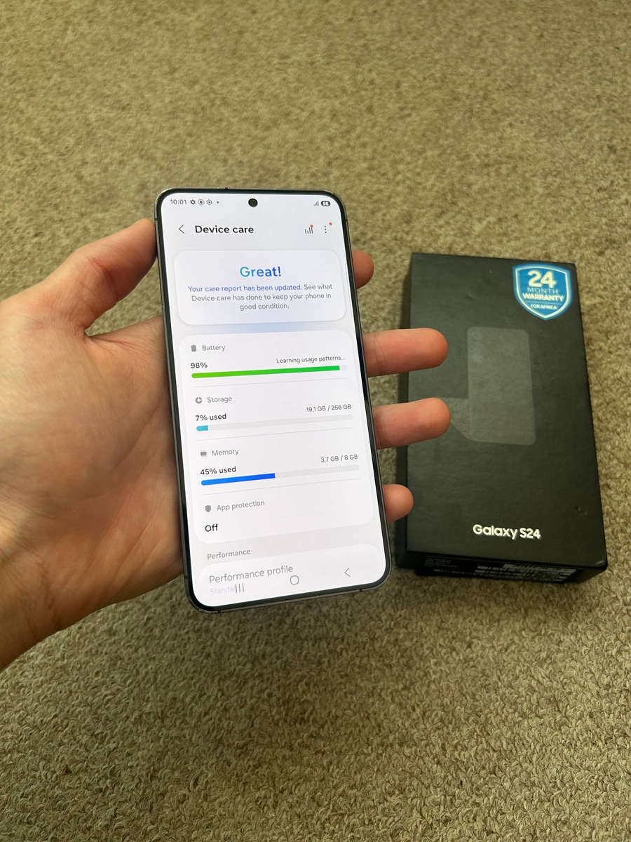 Samsung S24 256gb Dual sim 8gb ram with box and cover