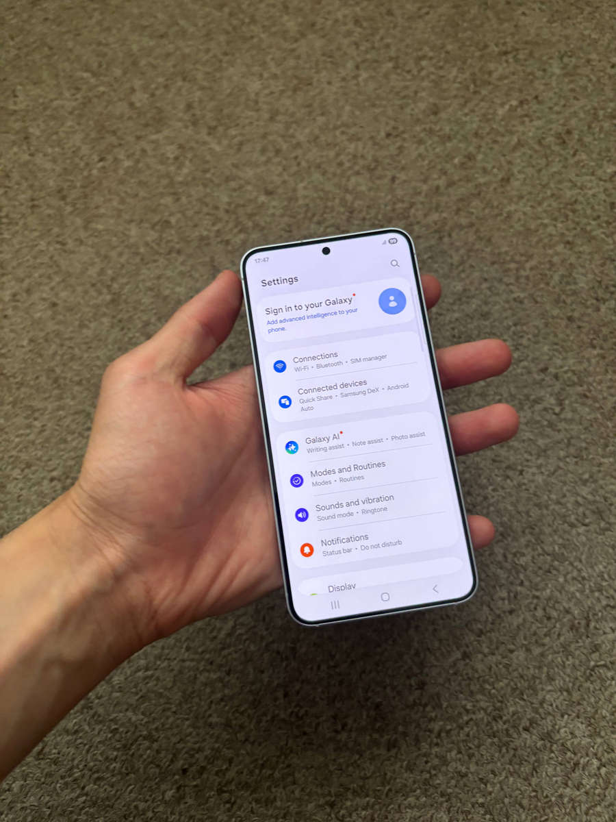 Samsung S25 5G 256gb 12gb ram Dual sim Immaculate condition like new - Icy blue