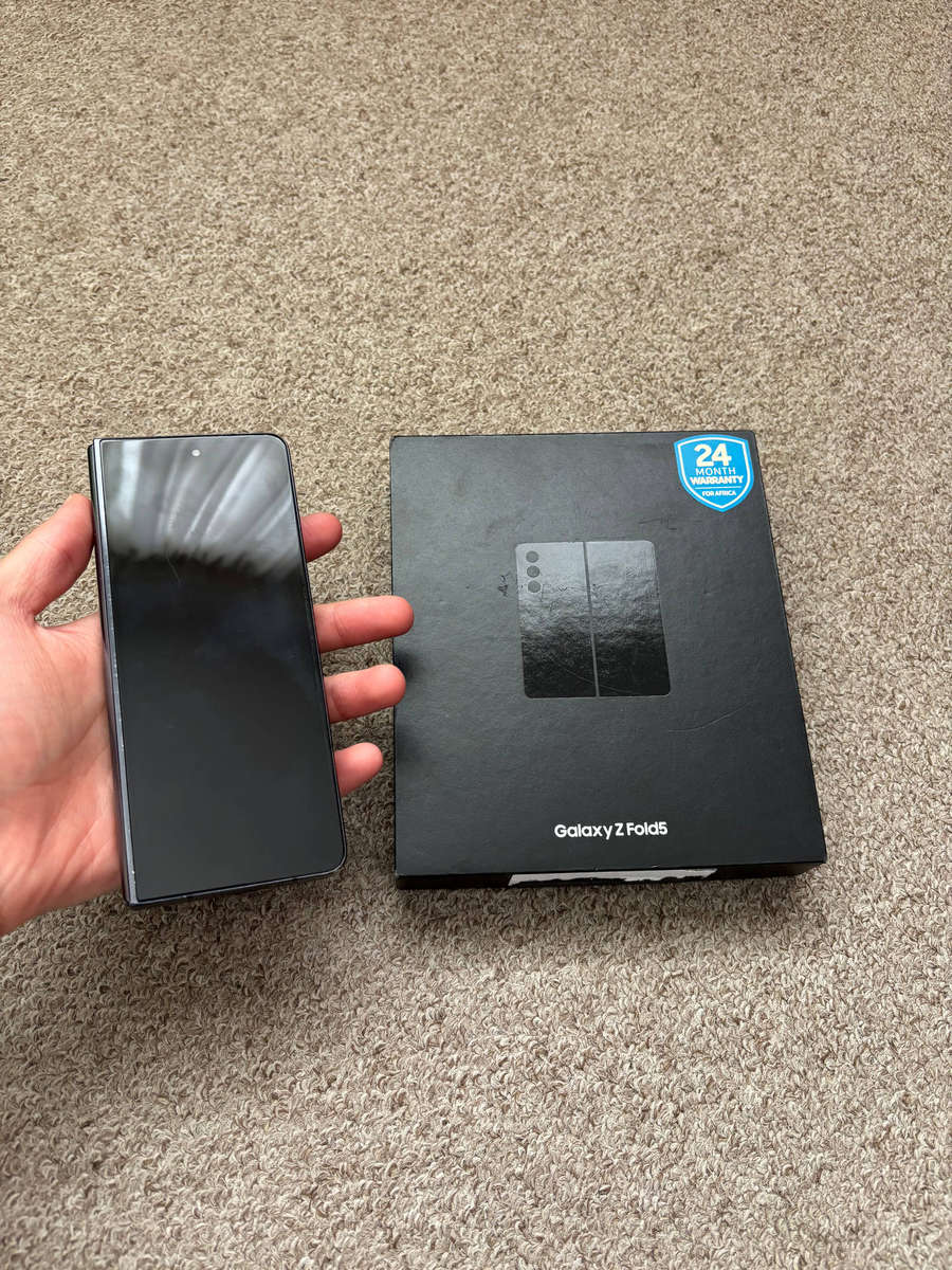 Samsung Galaxy Z Fold 5 Dual sim 256gb with box