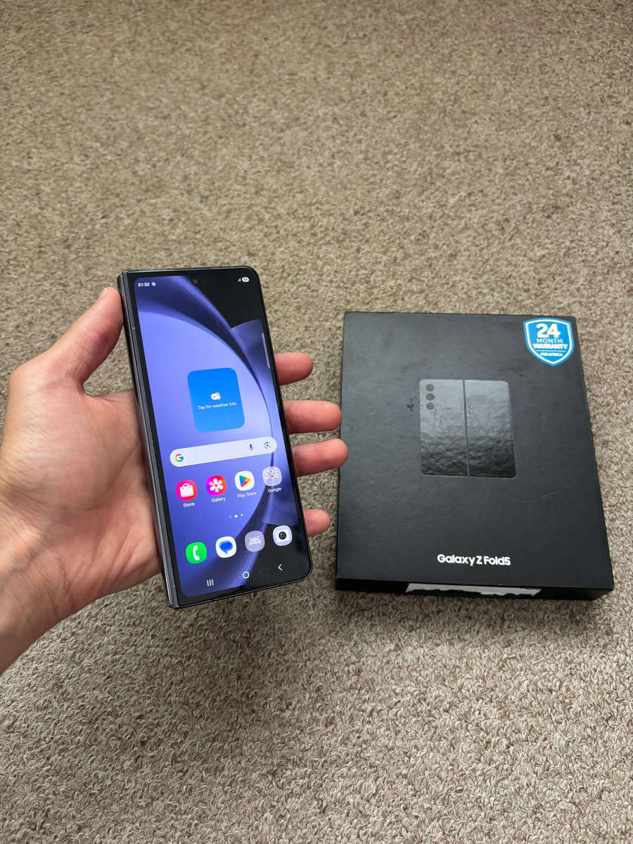 Samsung Galaxy Z Fold 5 Dual sim 256gb with box
