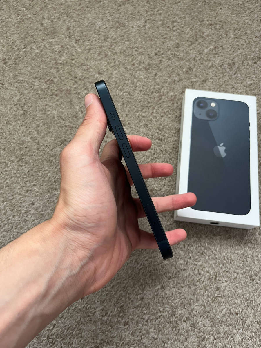 iPhone 13 128gb Dual sim Excellent condition with box and cable 98 battery health