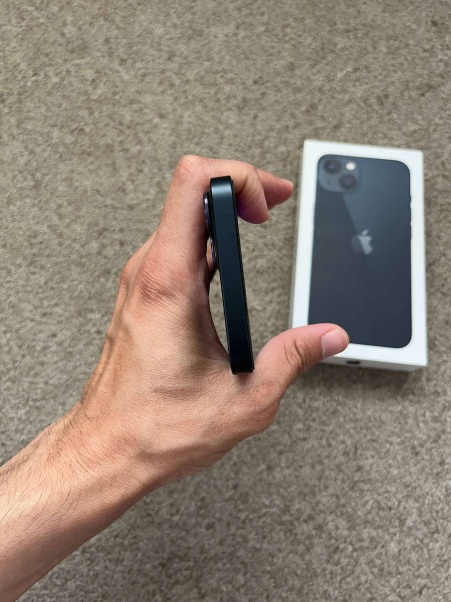 iPhone 13 128gb Dual sim Excellent condition with box and cable 98 battery health