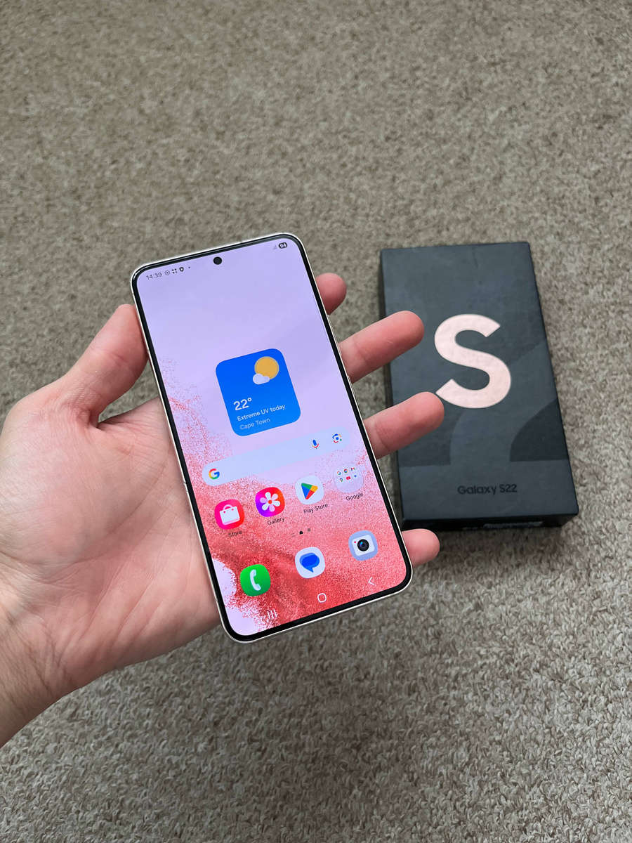 Samsung S22 5G 256gb single sim good condition with box - pink