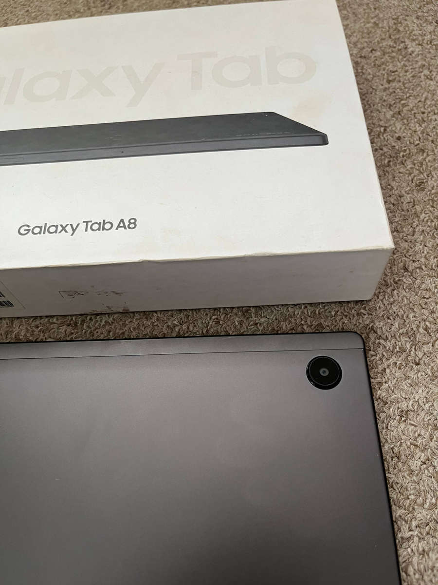 Samsung Galaxy Tab A8 10.5inch 64GB LTE WiFi with box