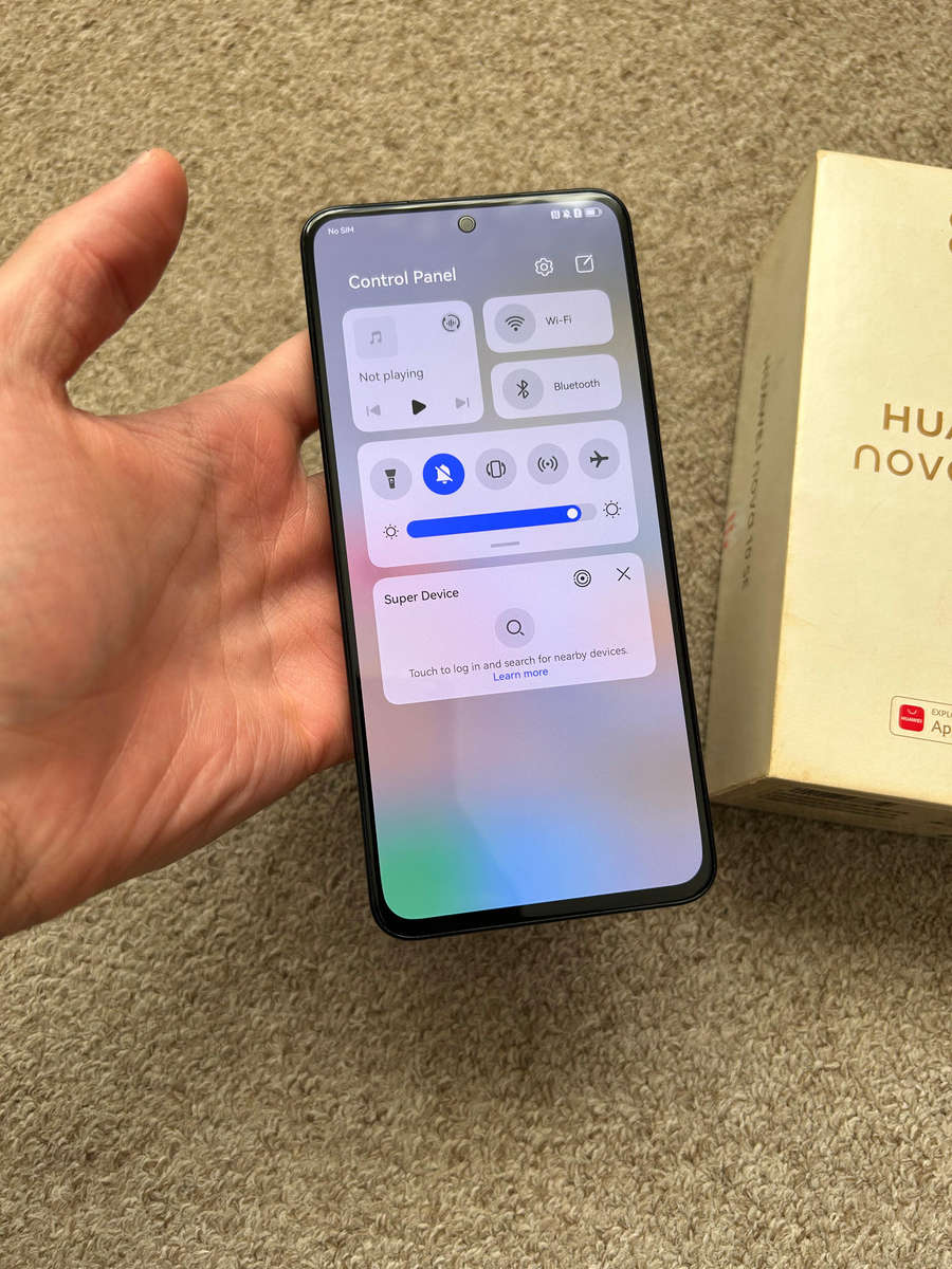 Huawei Nova 10 SE 256gb 8gb ram Excellent condition with box and cover