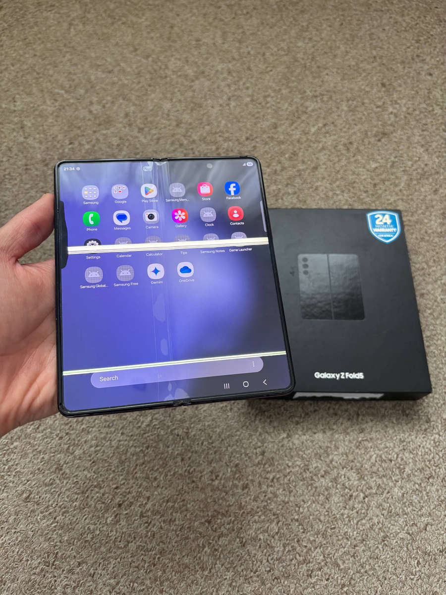 Samsung Galaxy Z Fold 5 Dual sim 256gb with box
