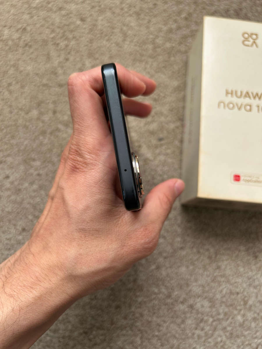 Huawei Nova 10 SE 256gb 8gb ram Excellent condition with box and cover