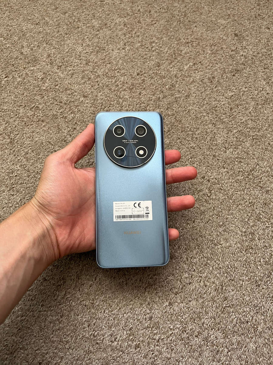 Huawei Nova 13i 256gb 11gb ram good condition