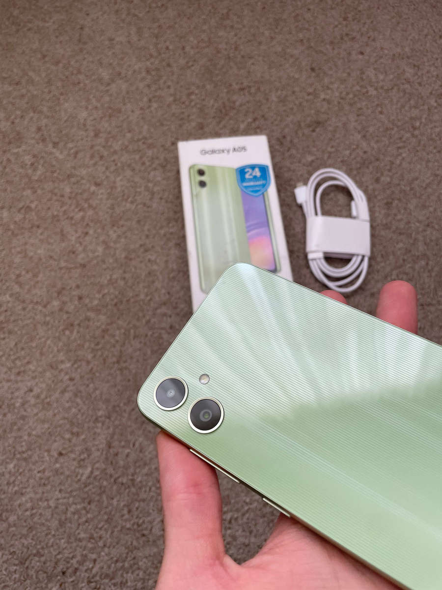 Samsung Galaxy A05 64GB LTE Dual Sim with box and cable excellent condition- Light Green