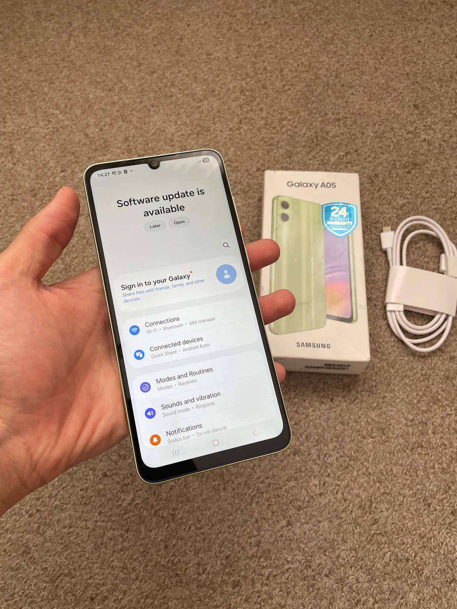 Samsung Galaxy A05 64GB LTE Dual Sim with box and cable excellent condition- Light Green