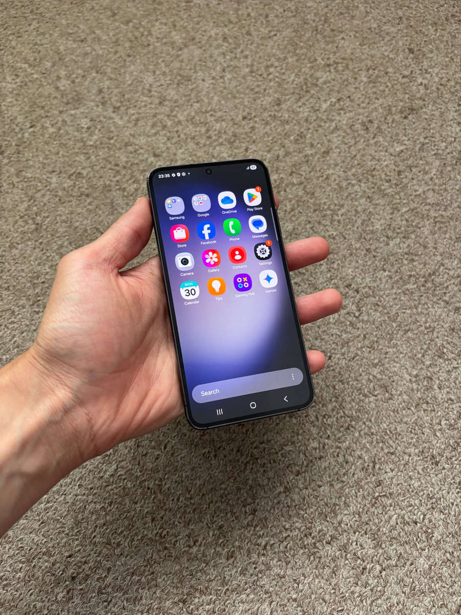 Samsung S23 5G 256gb Dual sim 8gb ram - black