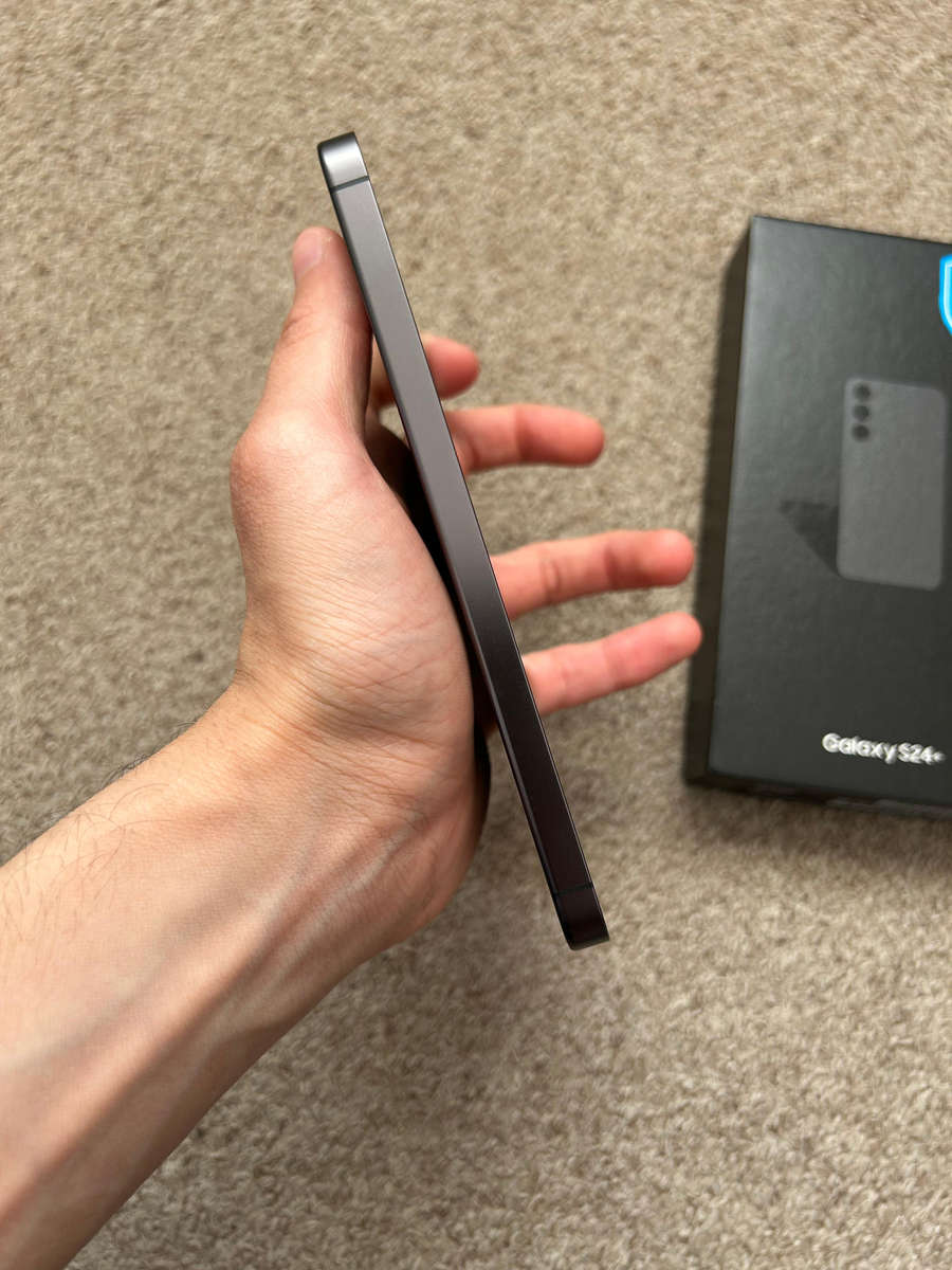 Samsung S24 Plus 256gb Dual sim Immaculate condition like brand new open box