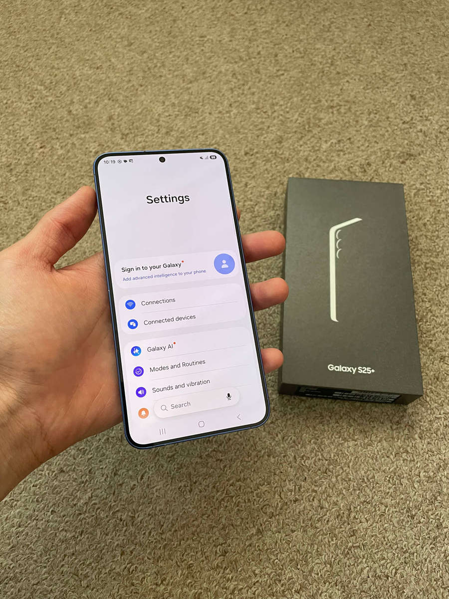 Samsung S25 Plus 5G 256gb 12gb ram Dual sim with box - Blue