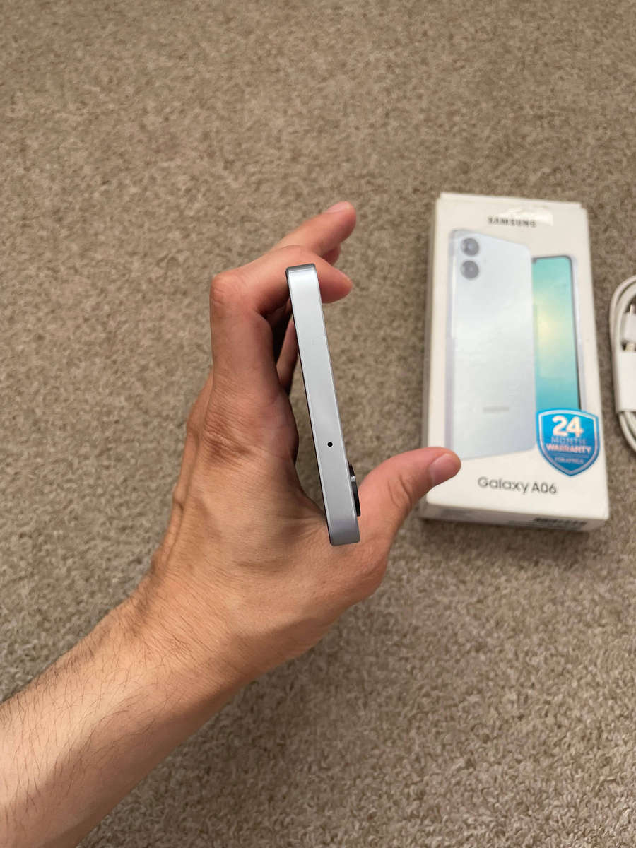 Samsung Galaxy A06 64GB Dual Sim excellent condition with box and cable- Light Blue