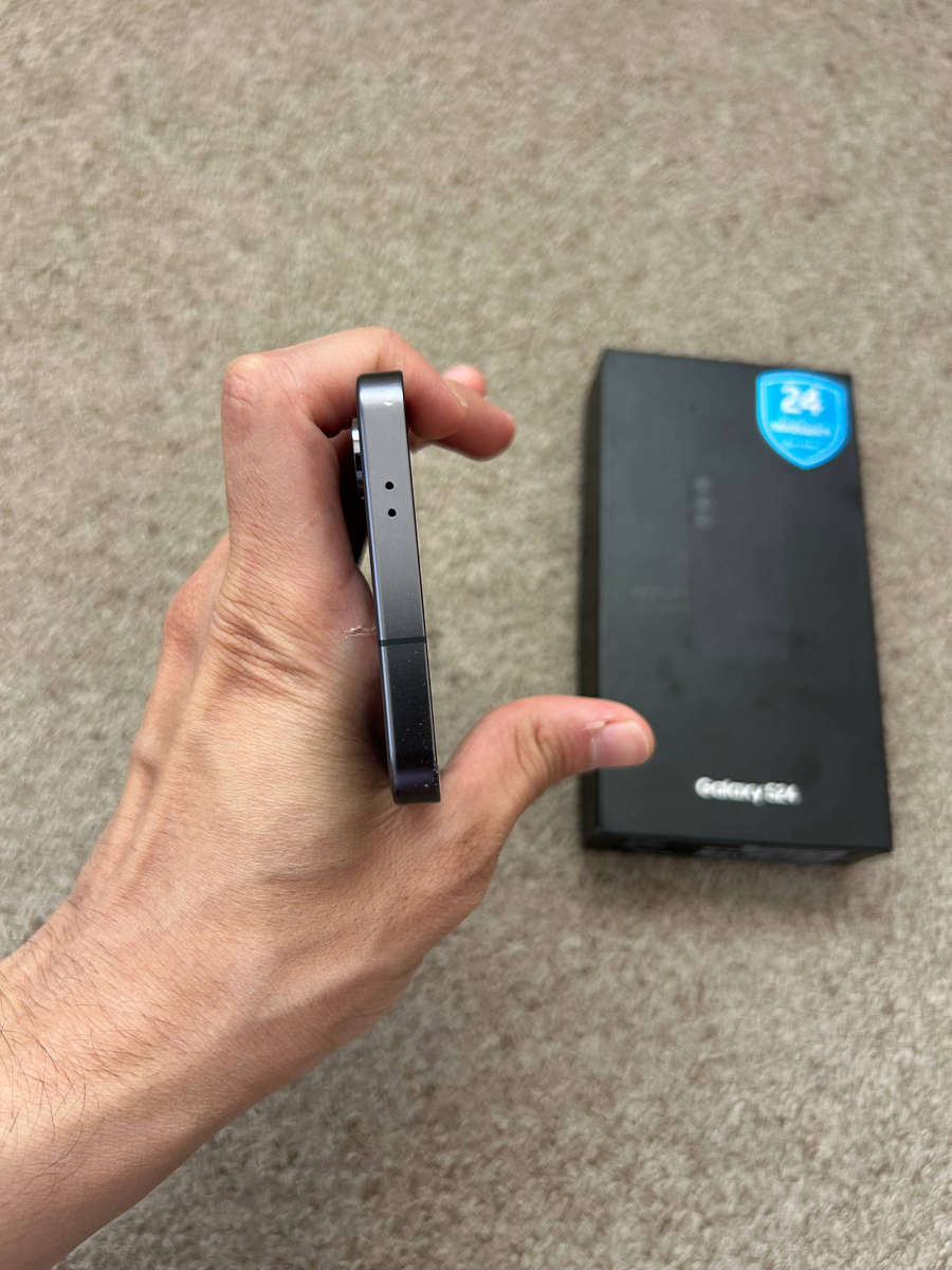 Samsung S24 256gb Dual sim 8gb ram Excellent condition with box