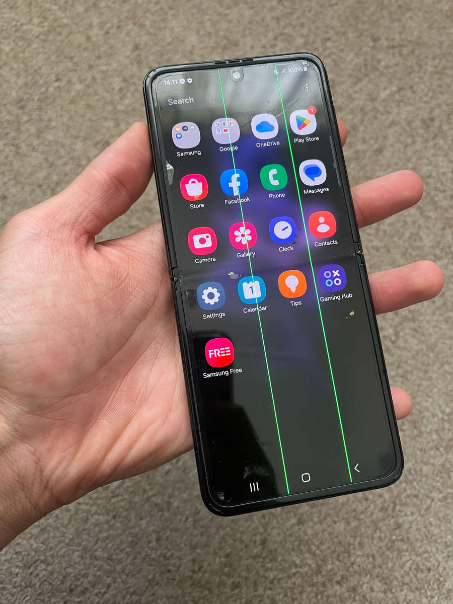 Samsung Z flip 3 5G 256gb 8gb ram with 4 green lines on screen works perfectly