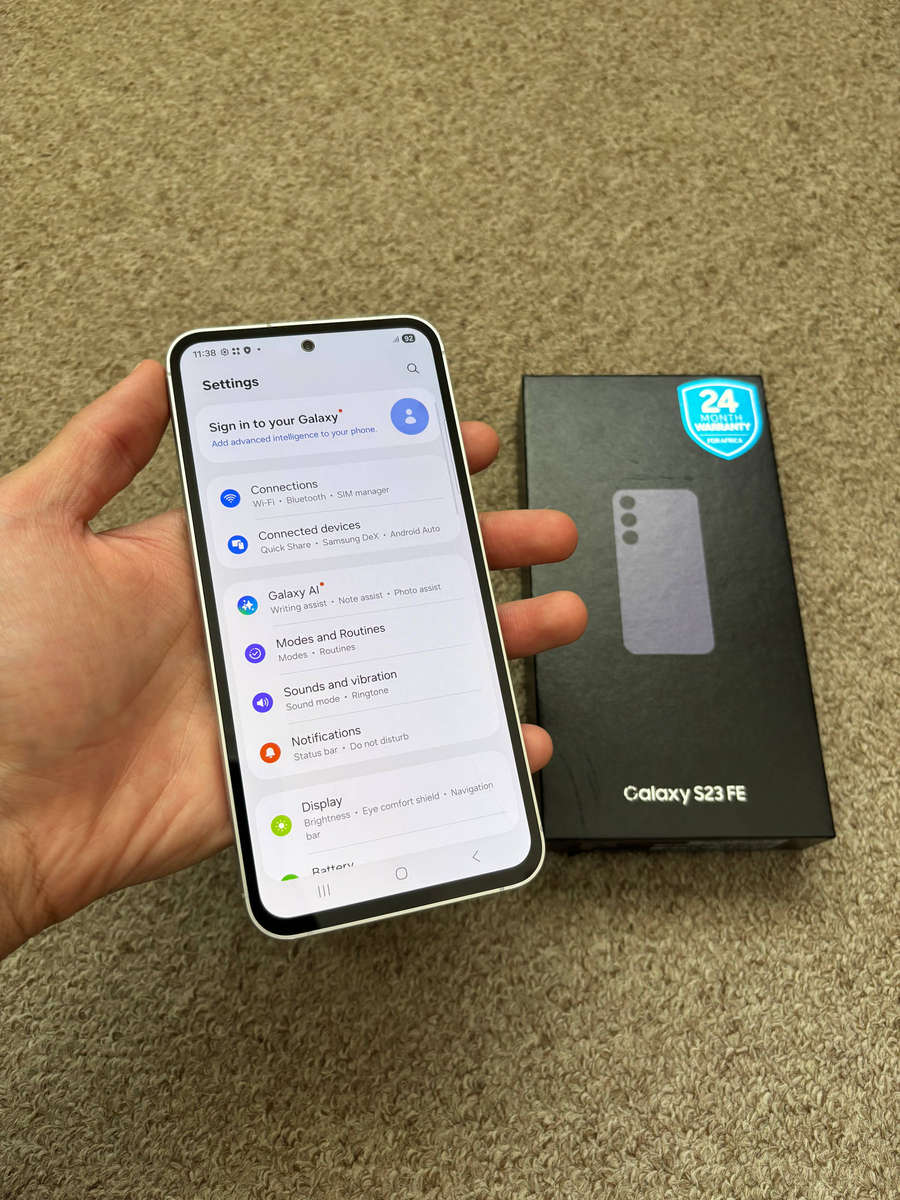 Samsung S23 FE 5G 256gb 8gb ram with box - purple