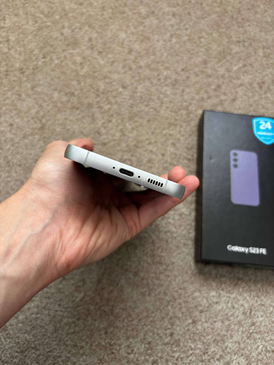 Samsung S23 FE 5G 256gb 8gb ram with box - purple