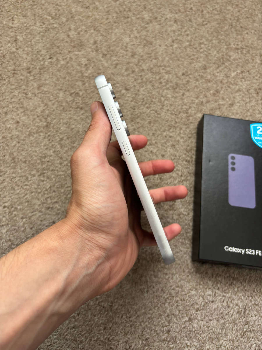 Samsung S23 FE 5G 256gb 8gb ram with box - purple