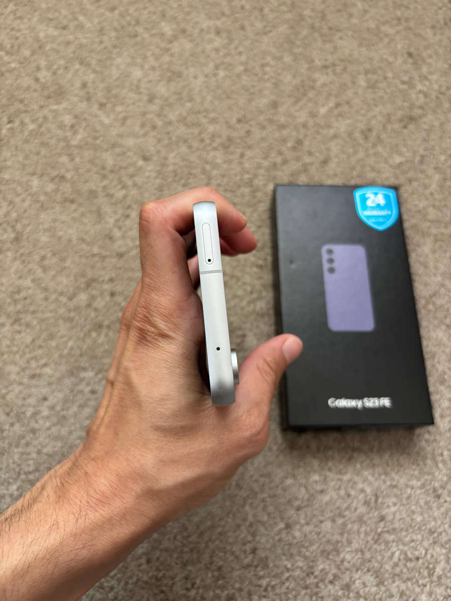 Samsung S23 FE 5G 256gb 8gb ram with box - purple
