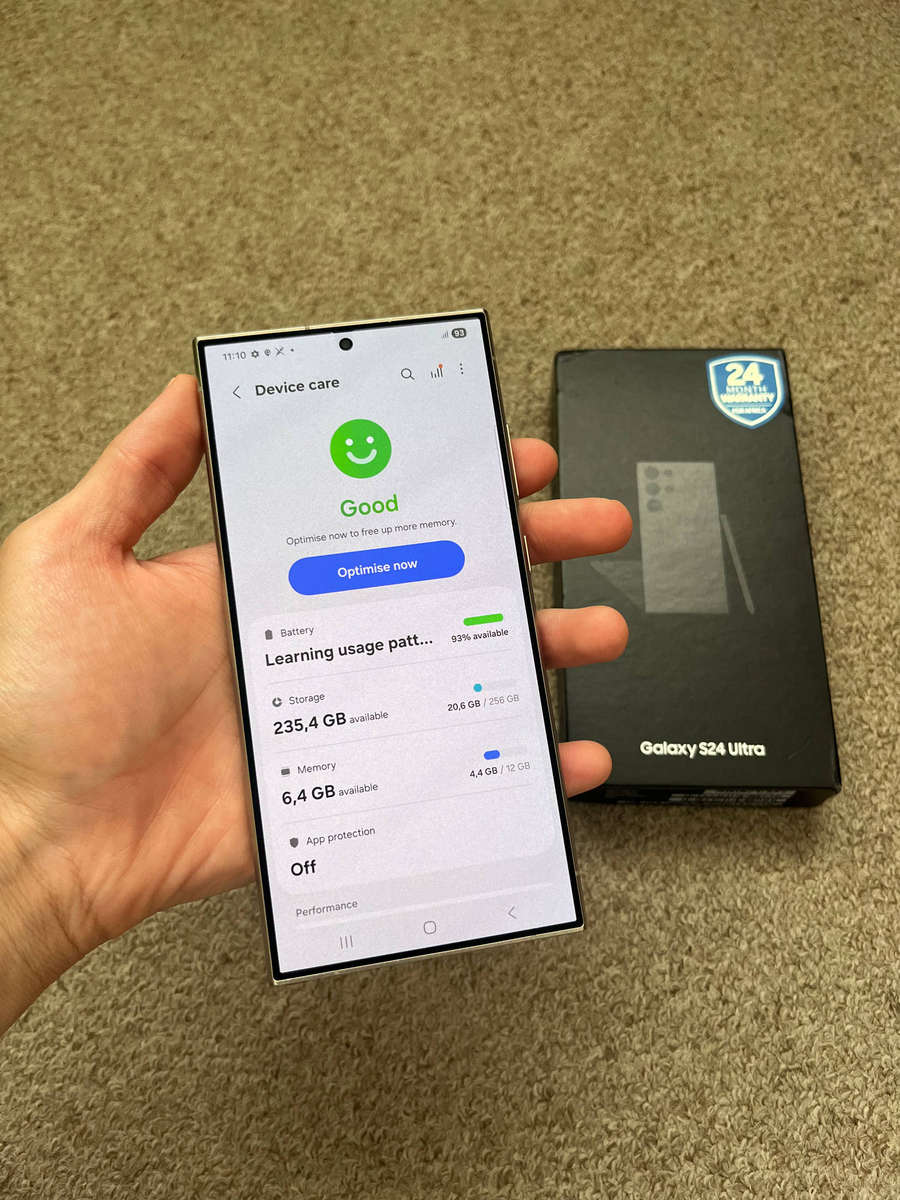 Samsung S24 Ultra 256gb 12gb ram Dual sim Good condition with box