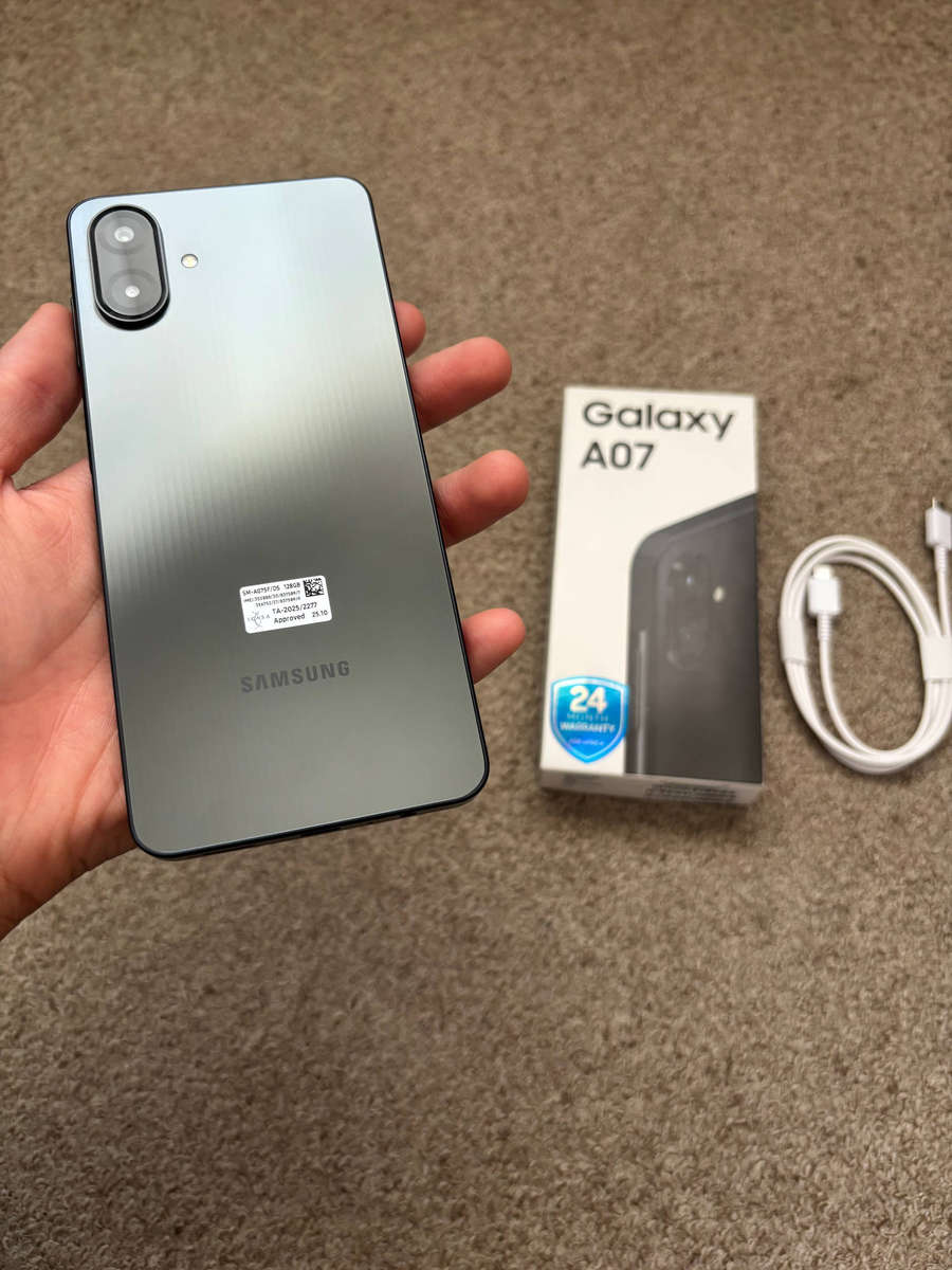 Samsung Galaxy A07 128GB LTE Dual Sim Immaculate condition, like new with box and cable - Black