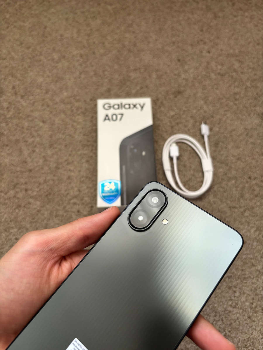 Samsung Galaxy A07 128GB LTE Dual Sim Immaculate condition, like new with box and cable - Black