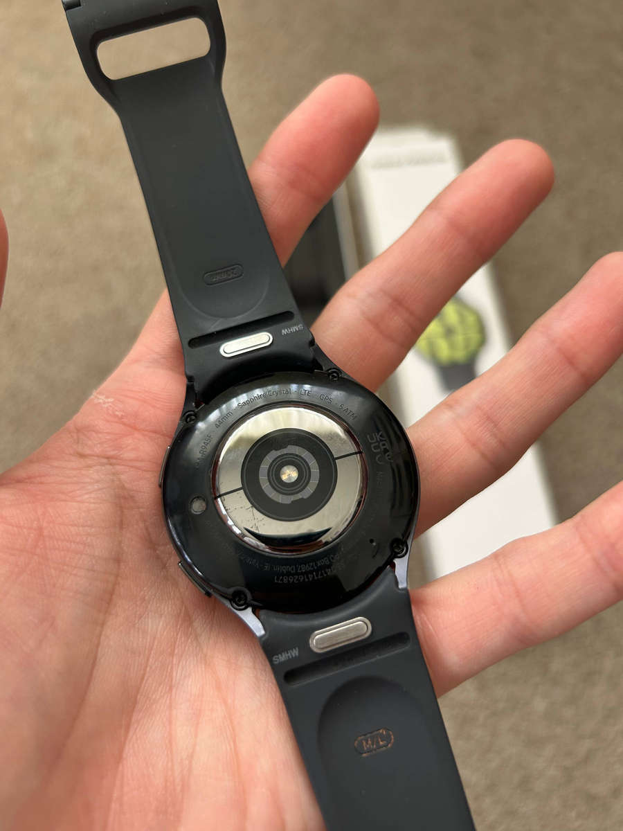 Samsung Watch 6 44mm LTE with box and charger