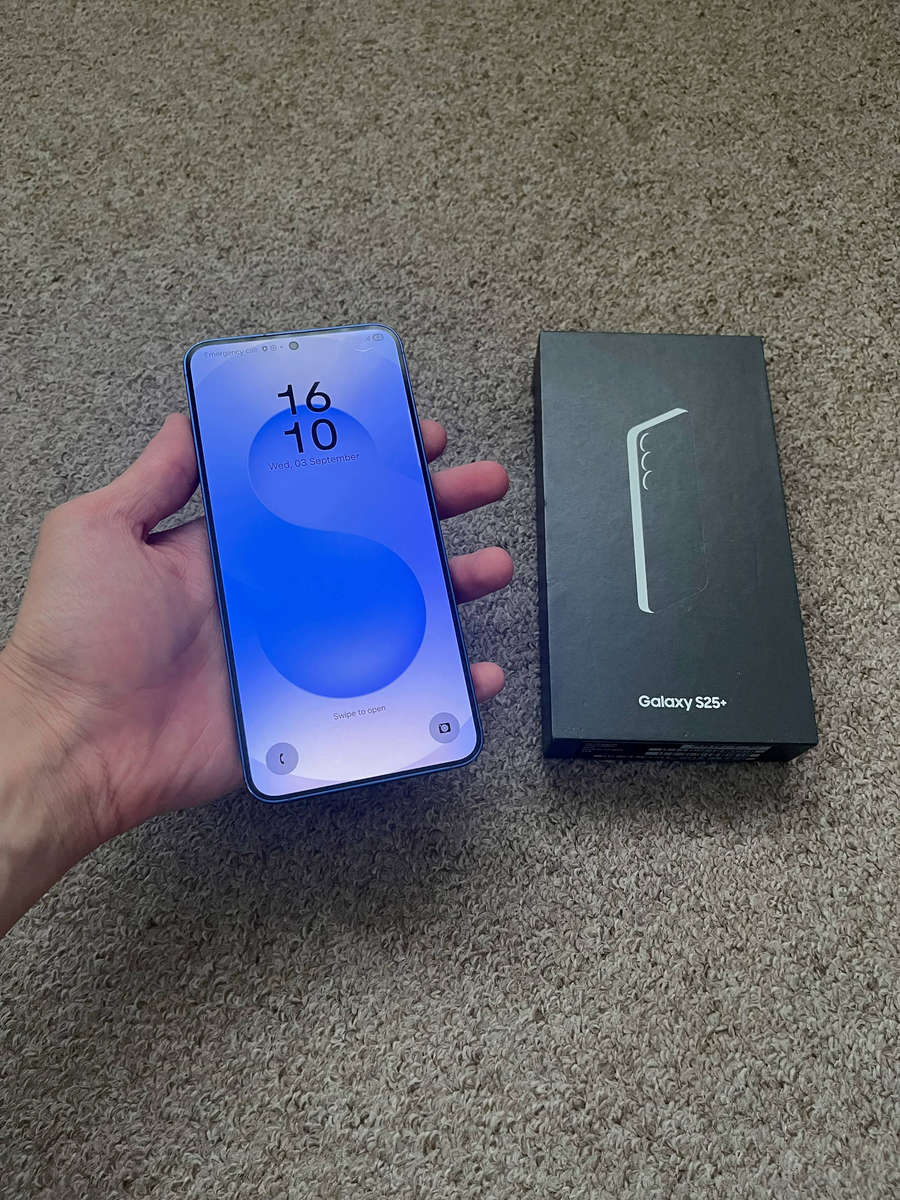 Samsung S25 Plus 5G 256gb 12gb ram Dual sim with box excellent condition