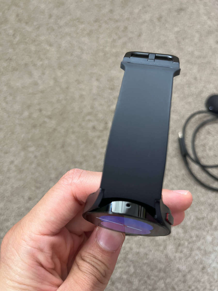 Samsung Watch 6 40mm LTE with charger