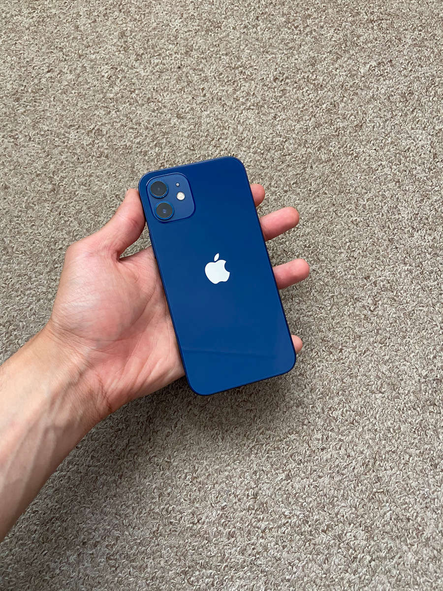 iPhone 12 64gb Dual sim good condition