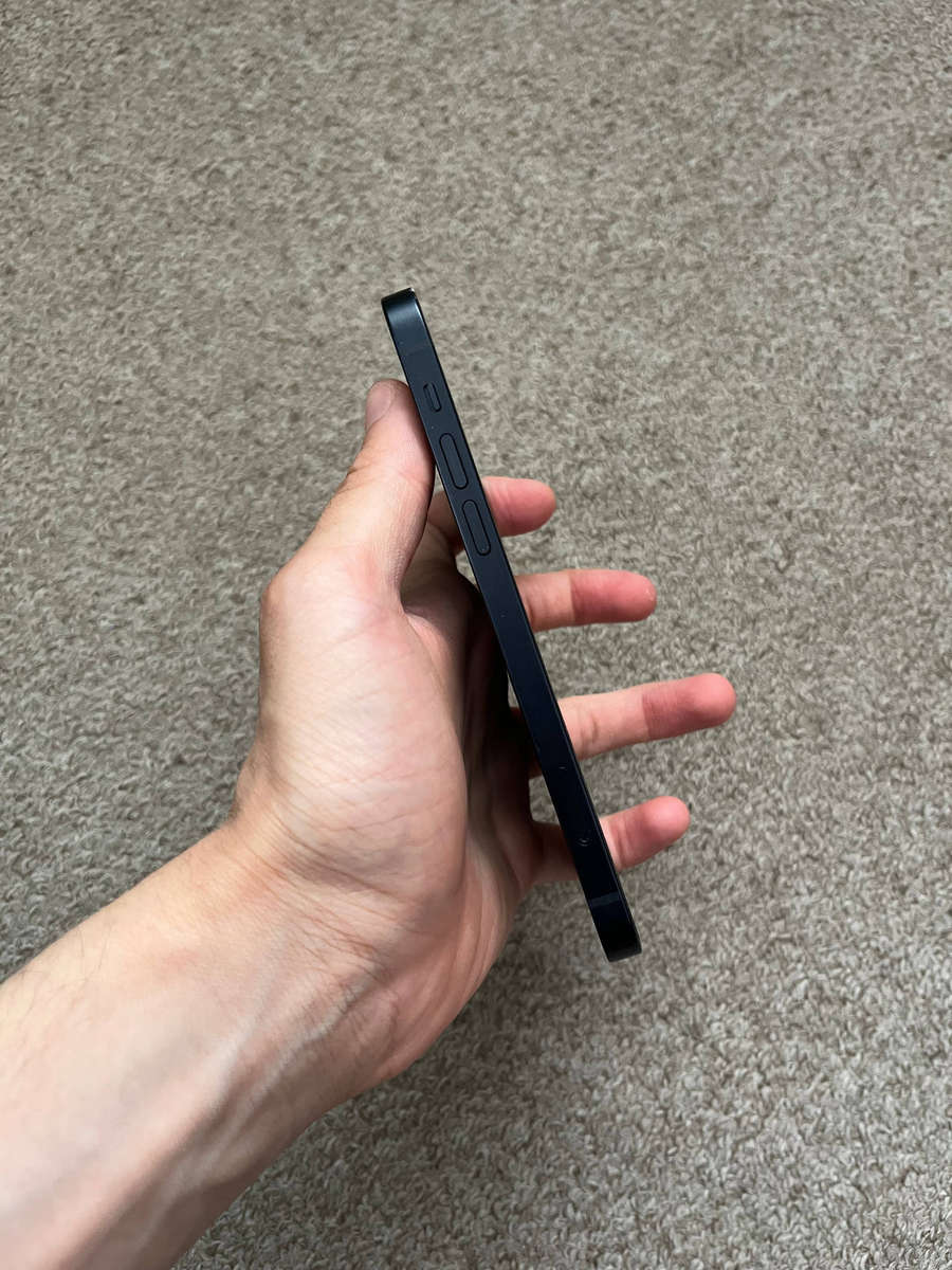 iPhone 12 64gb Dual sim good condition