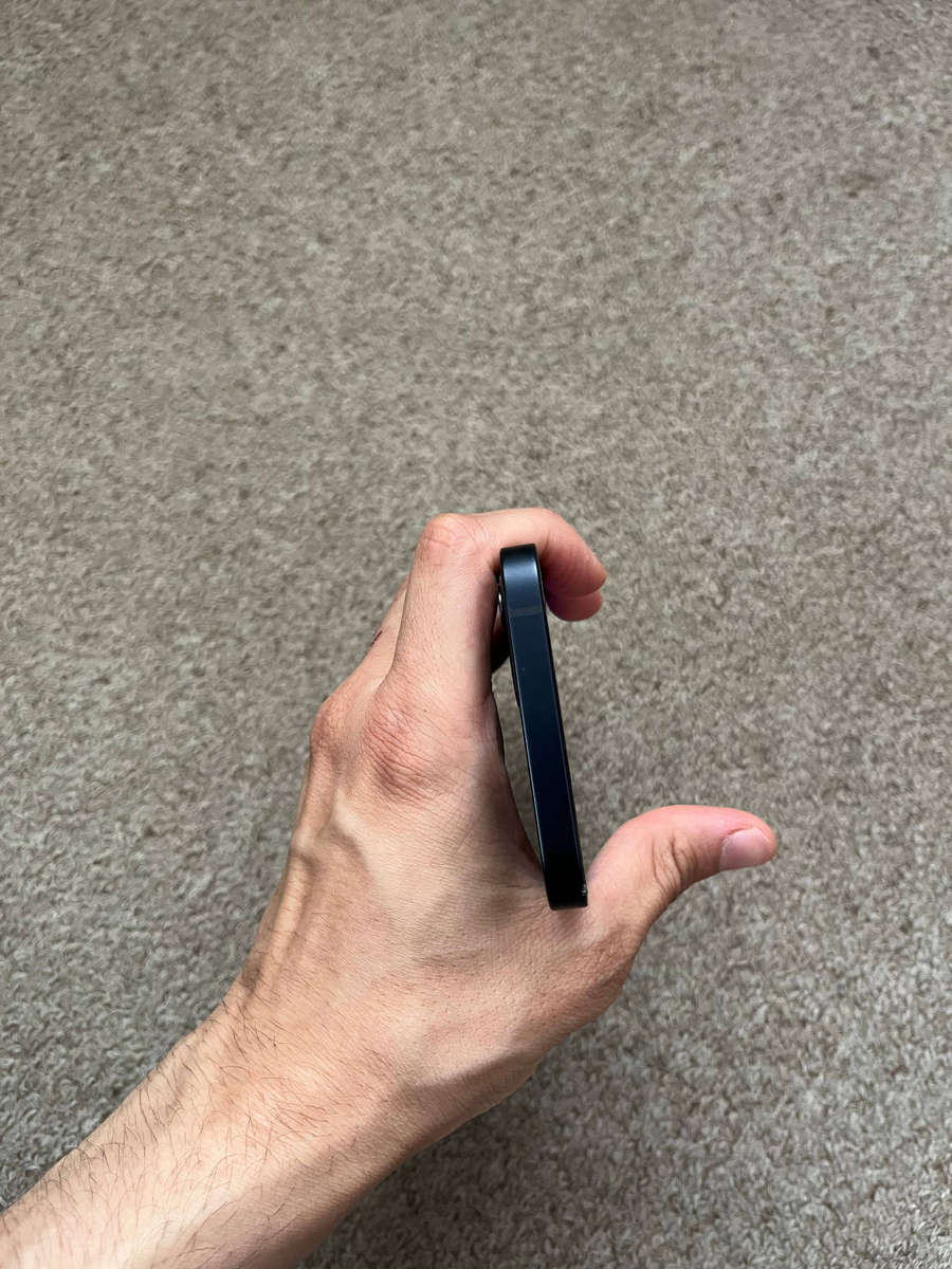 iPhone 12 64gb Dual sim good condition