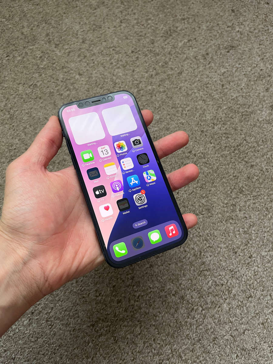 iPhone 12 64gb Dual sim good condition