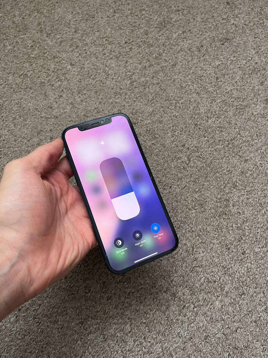 iPhone 12 64gb Dual sim good condition