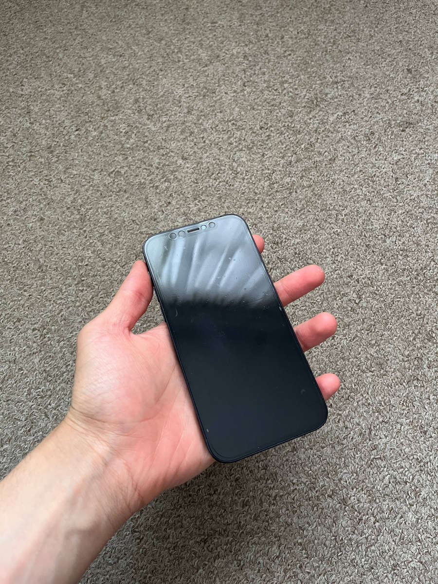 iPhone 12 64gb Dual sim good condition