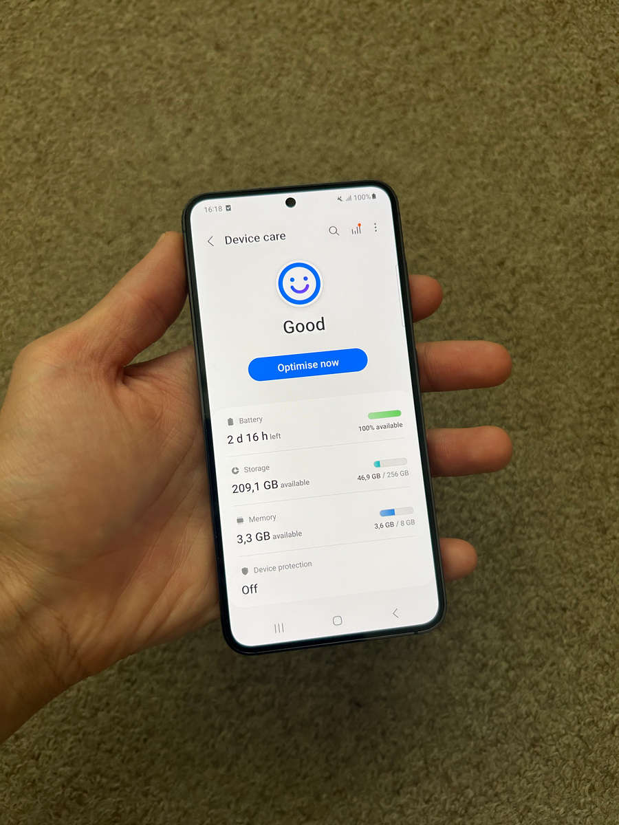 Samsung S23 256gb Dual sim 8gb ram Excellent condition with stickers still on