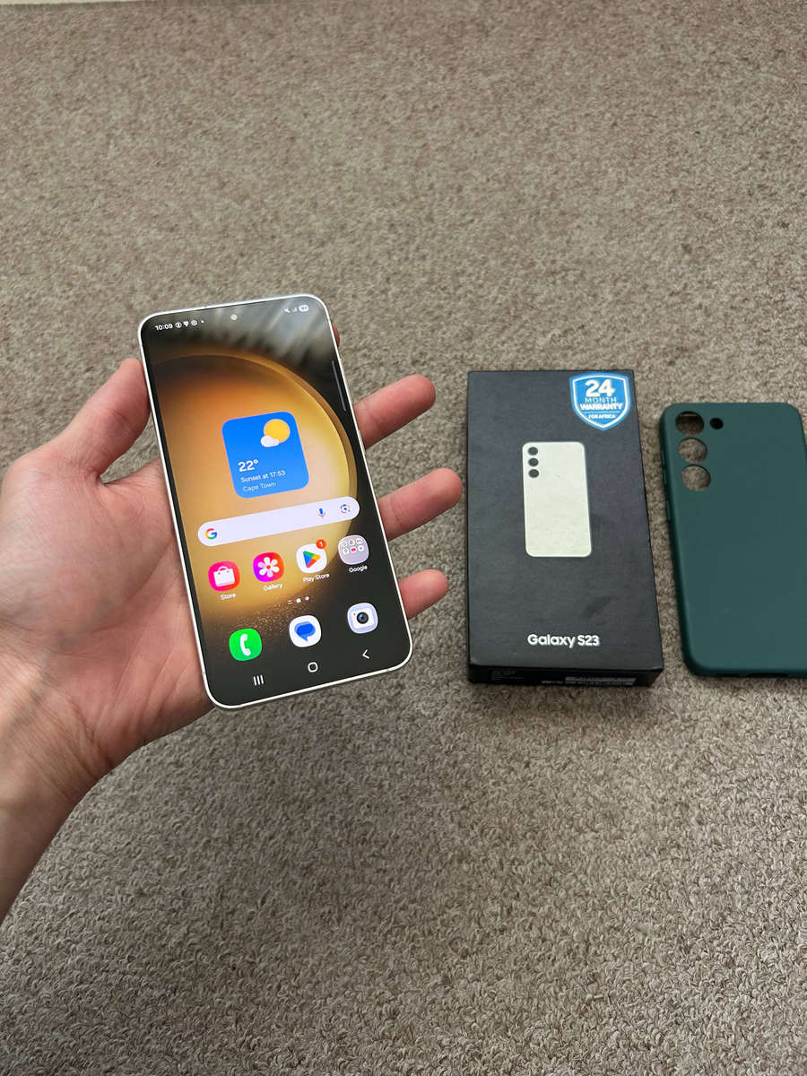 Samsung S23 256gb Dual sim 8gb ram Excellent condition with box and cover