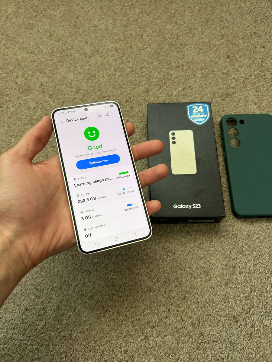 Samsung S23 256gb Dual sim 8gb ram Excellent condition with box and cover
