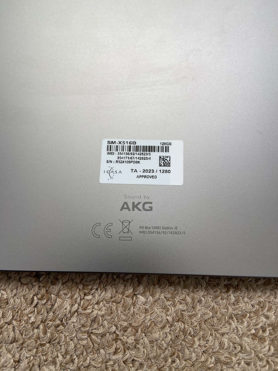 Samsung Galaxy Tab S9 FE 5G (X516) 10.9" 128GB Tablet in Immaculate condition with stickers still on